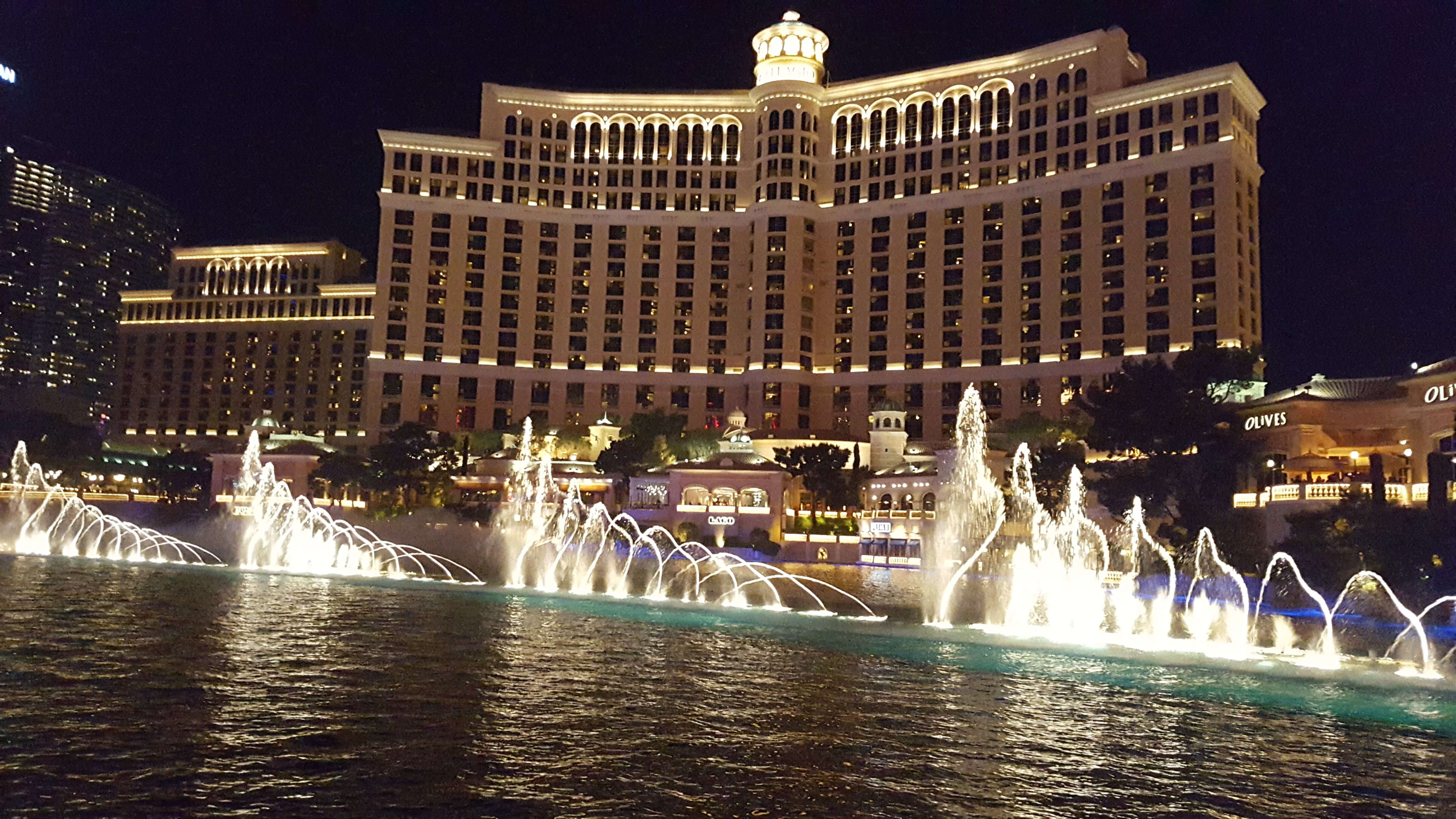 The Water Show at Bellagio, Las Vegas, one of the best free activities in Las Vegas