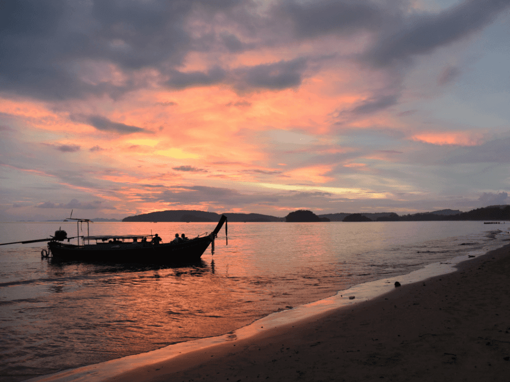 An-image-showing-the-amazing-sunset-Krabi
