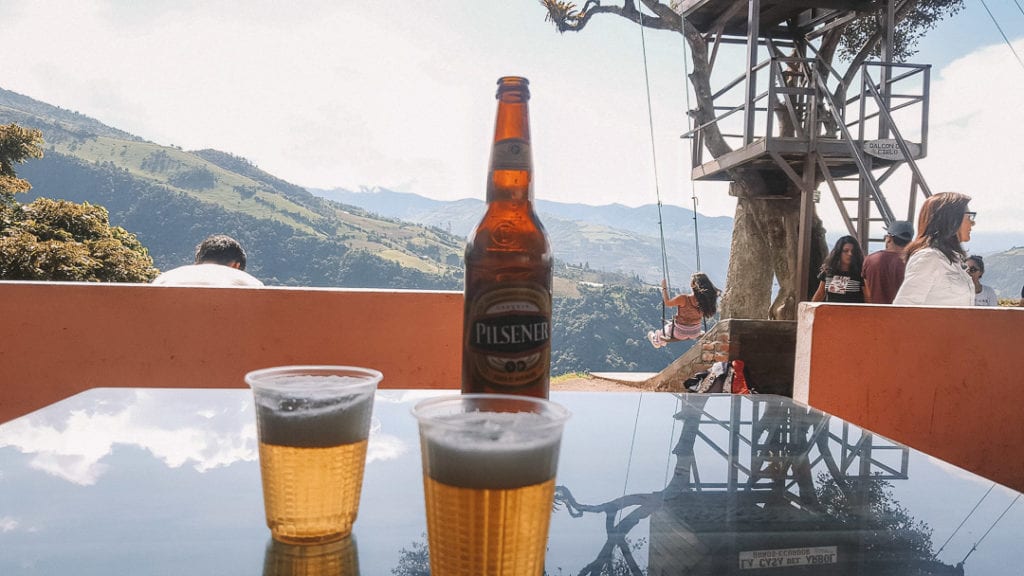 cerveza-with-view-of-la-casa-del-arbol-swing