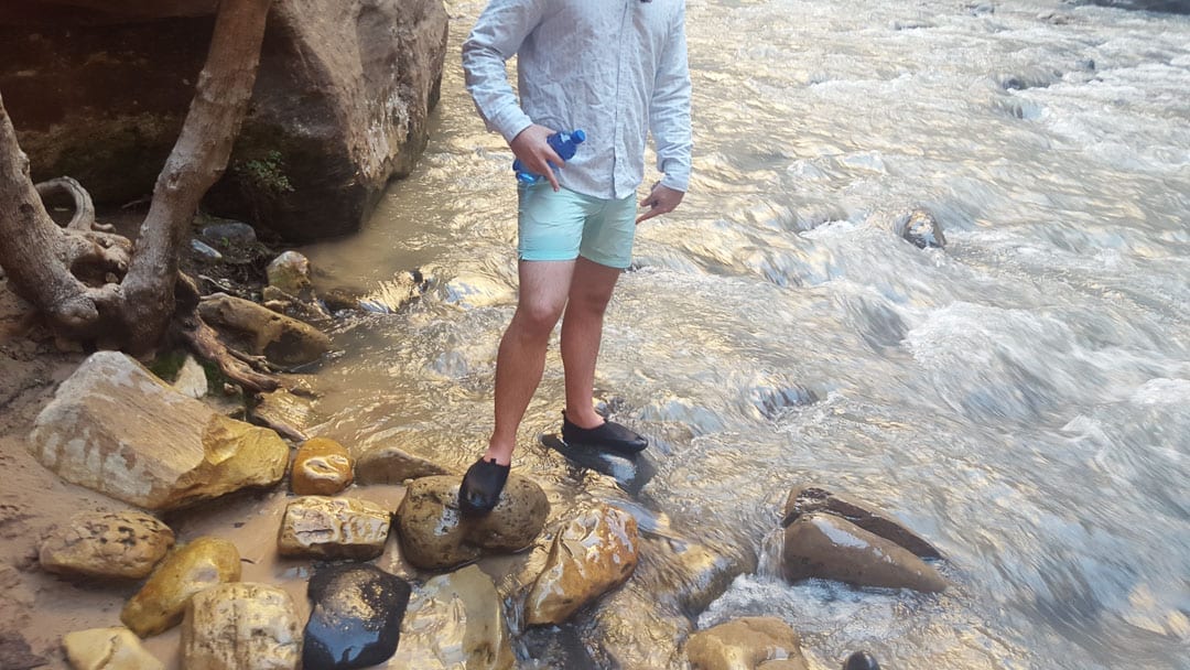 water-shows-the-narrows-zion