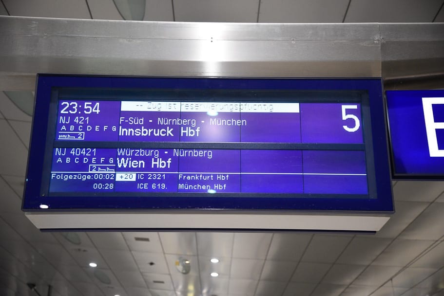 frankfurt-regensburg-train,regensburg-frankfurt-train,frankfurt-to-regensburg-train,eurail-train-frankfurt-regensburg