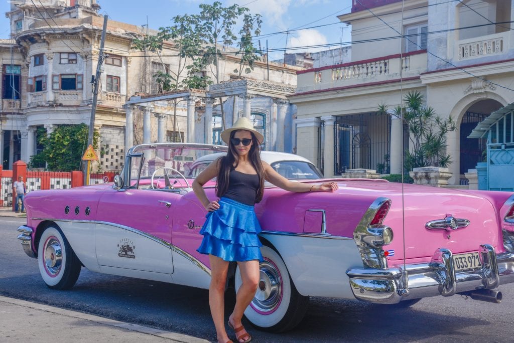 things-to-do-in-havana-Ride-in-a-Vintage-Car