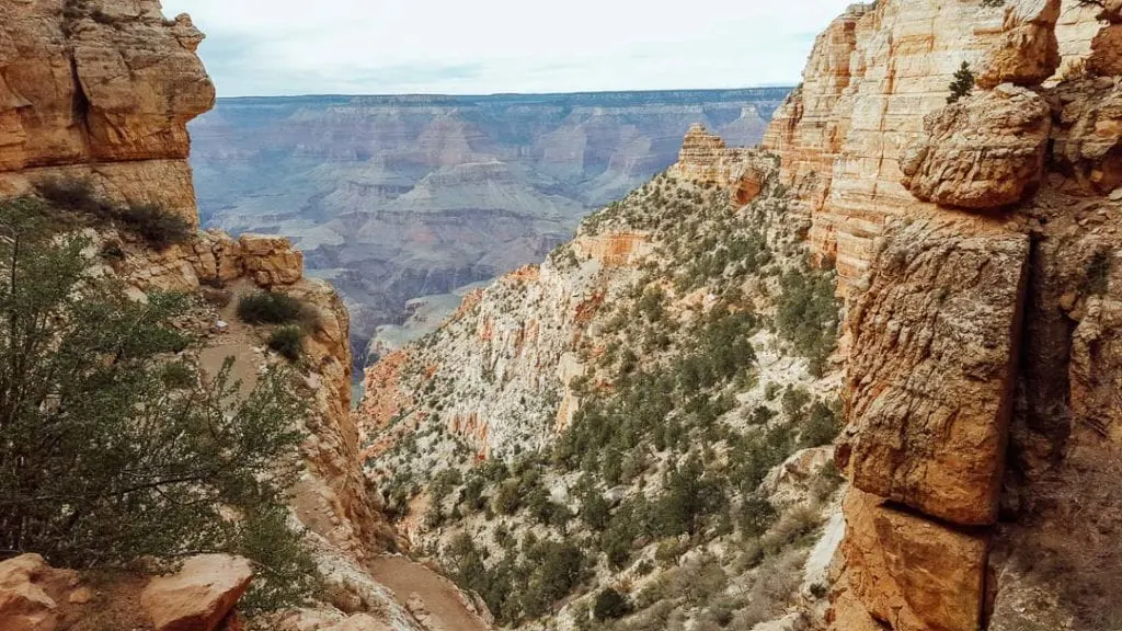 Best Views & Hikes in the Ground Canyon