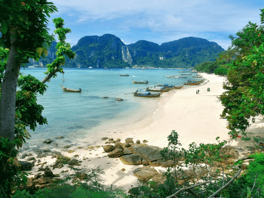 An-image-showing-the-best-place-to-stay-in-Phi-Phi