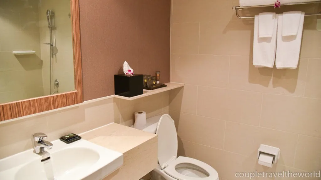 Bathroom Novotel Surin Beach