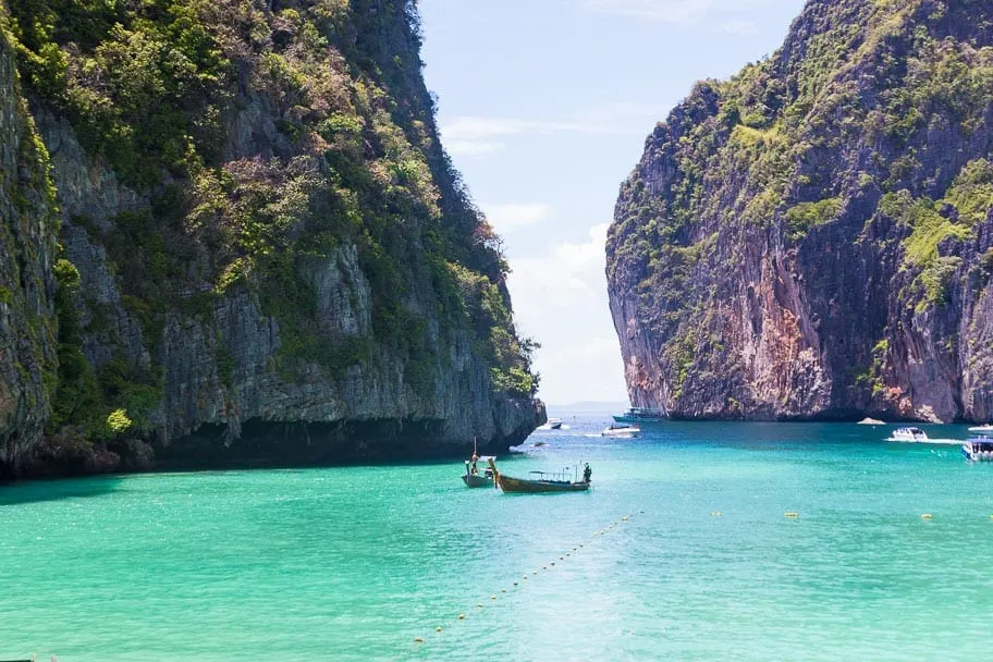 tourist guide maya bay