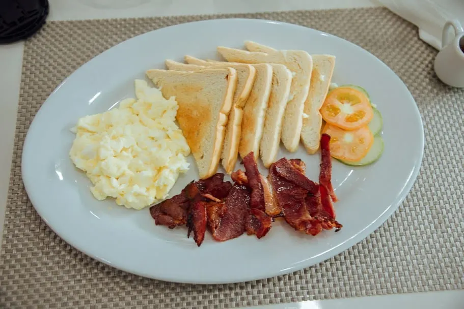 Breakfast in El Nido