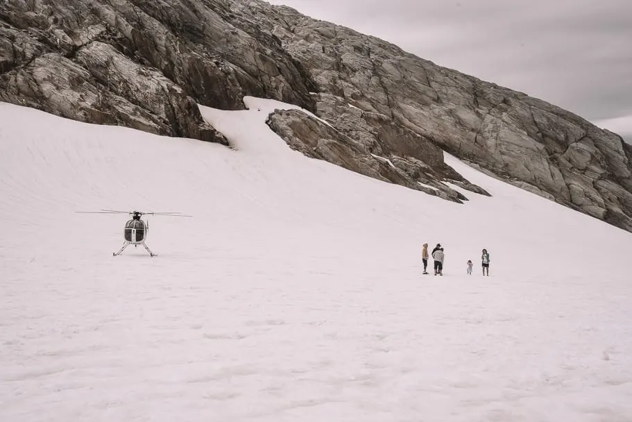 Helicopter-landed-on-white-glacier-franz-josef, Franz-Josef-Glacier-Helicopter-flight, things-to-do-franz-josef, things-to-do-south-island-new-zealand, Franz-Josef-Glacier