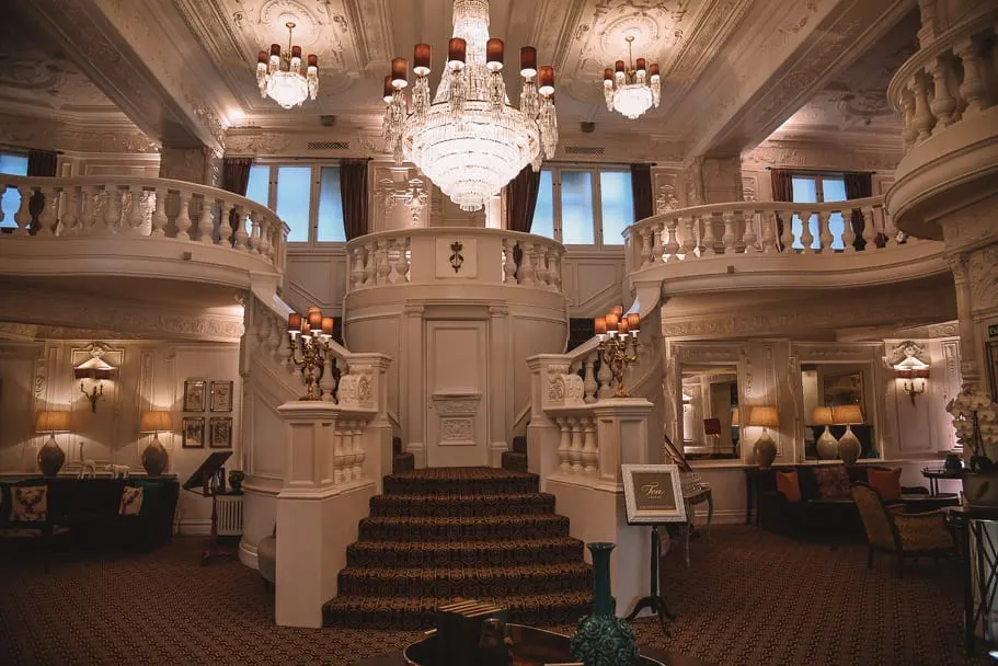 St Ermin's Hotel lobby where you can order the best scones and tea in London