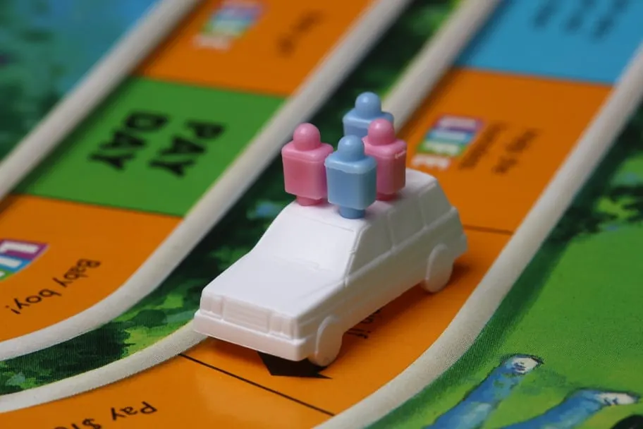 boardgames-are-good-date-ideas-for-indoor-activities