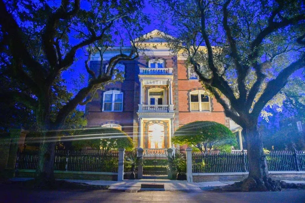 Calhoun-Mansion-charleston