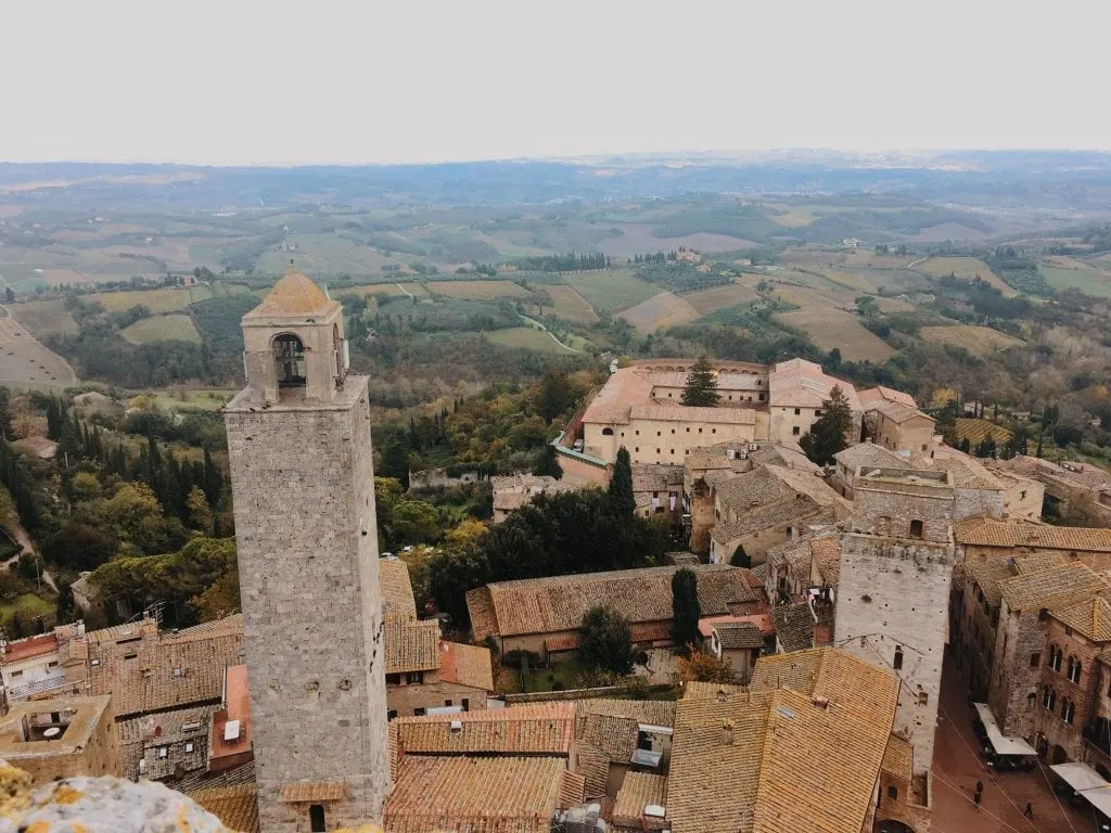 fairytale-towns-in-europe-San-Gimignano-Italy