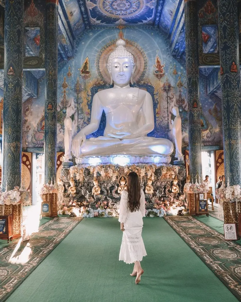 blue-temple-chiang-rai-thailand