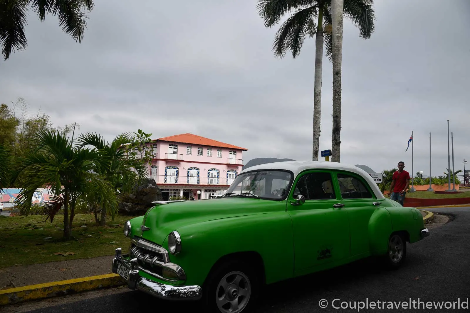 classic-american-car-tour-to-vinales
