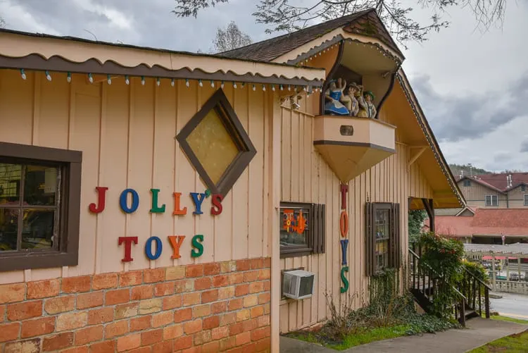 helen-ga-jolly-toys