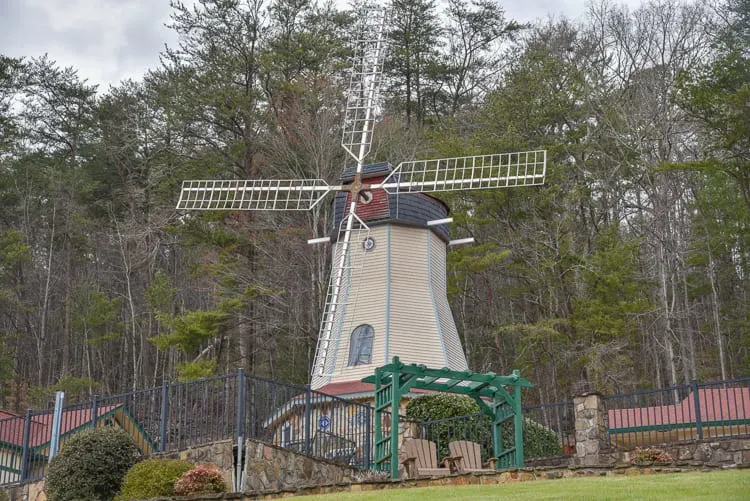helen-ga-windmill