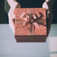 gift-for-boyfriends-family