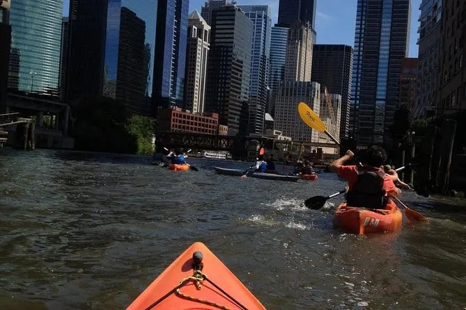 kayak-chicago-river