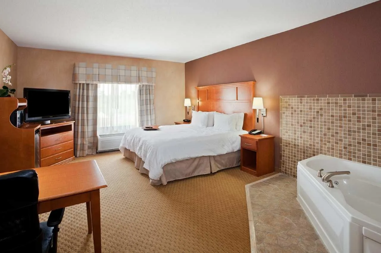 Hampton Inn Detroit - Shelby Township