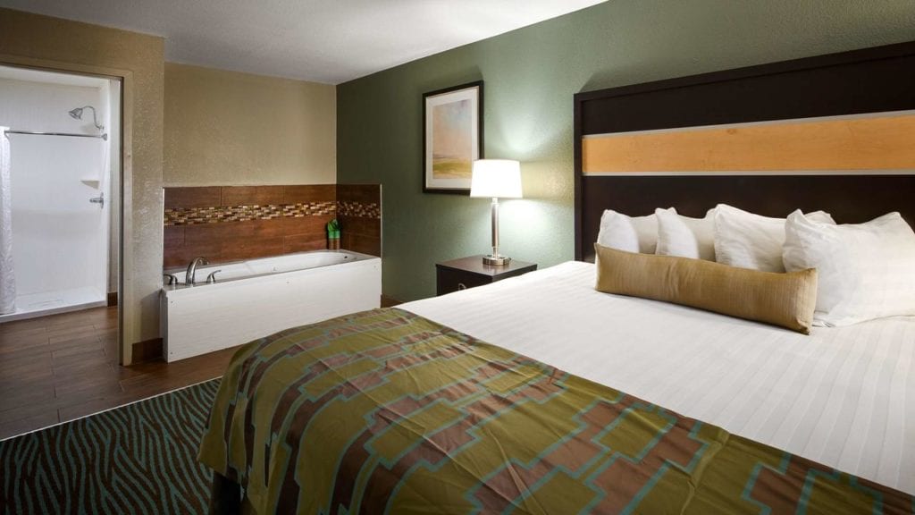 Hotels with Jacuzzi Columbus Ohio In Room Hot Tub and Whirlpool Suites