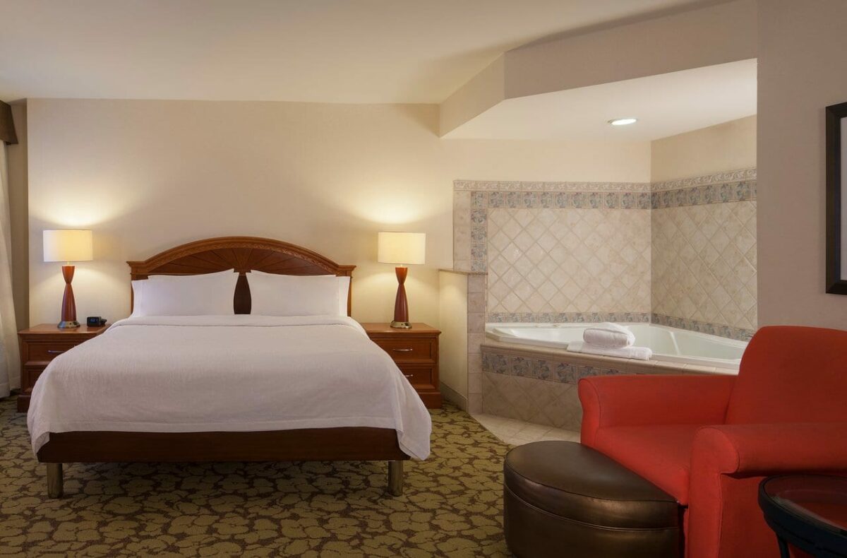 Oceanfront Hotels in Virginia Beach with Jacuzzi in Room!