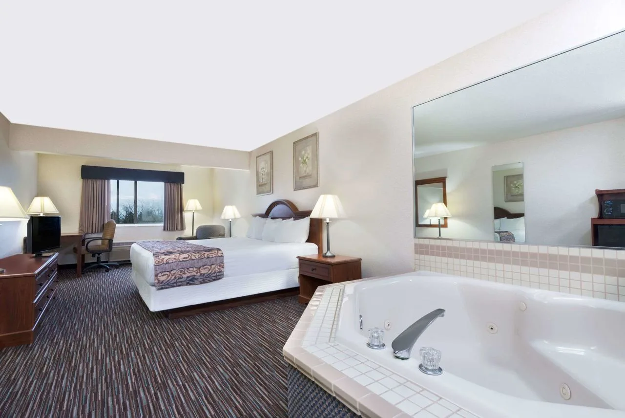 romantic-hotels-with-whirlpools-in-columbus-ohio