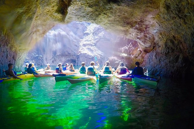 emerald-cave-kayak-tour