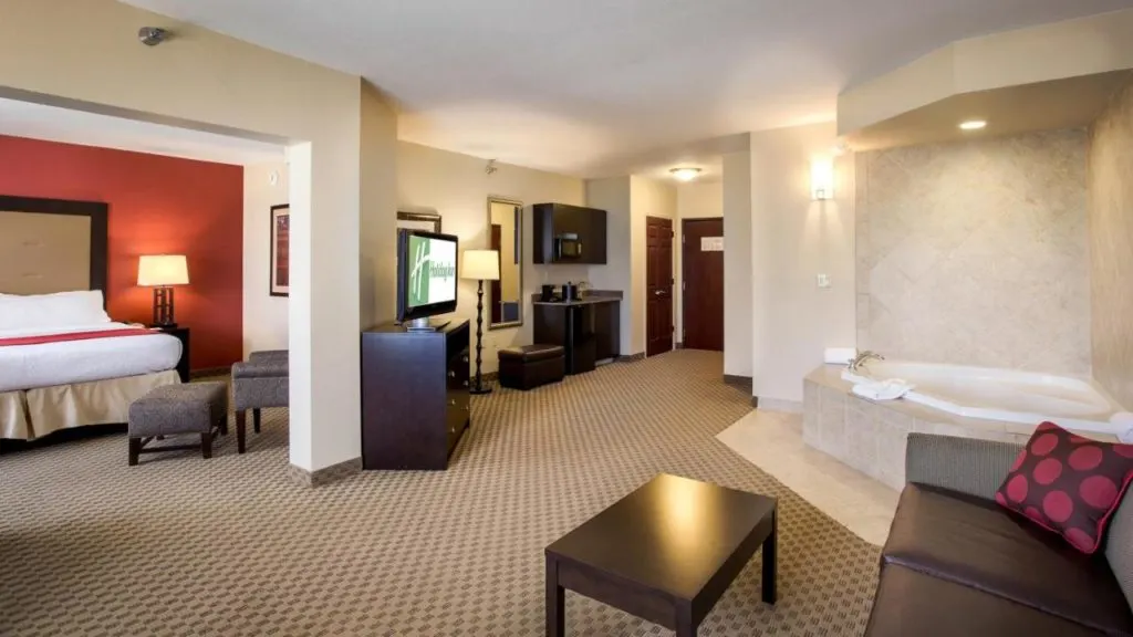 Holiday-Inn-Oklahoma-City-Airport-an-IHG-Hotel