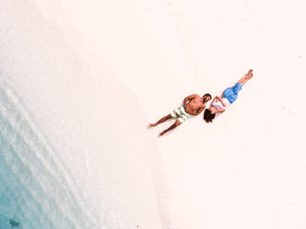 what-to-do-at-the-beach-for-couples