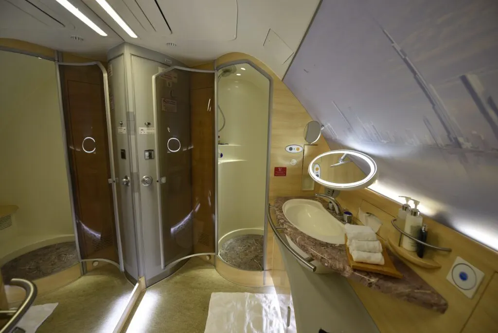 Emirates a380 First Class shower