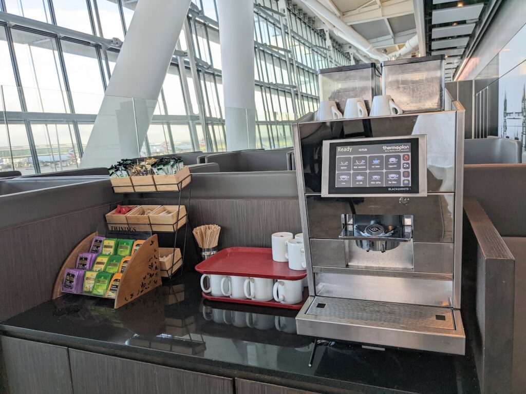 premium-plaza-airport-lounge-coffee