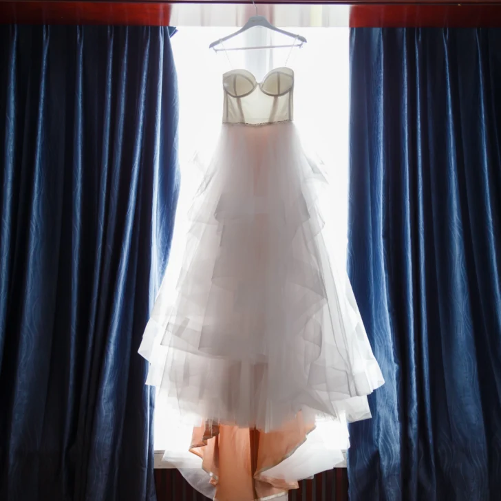 how to travel with your wedding dress 