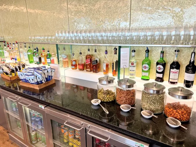 first class lounge in BA self serve