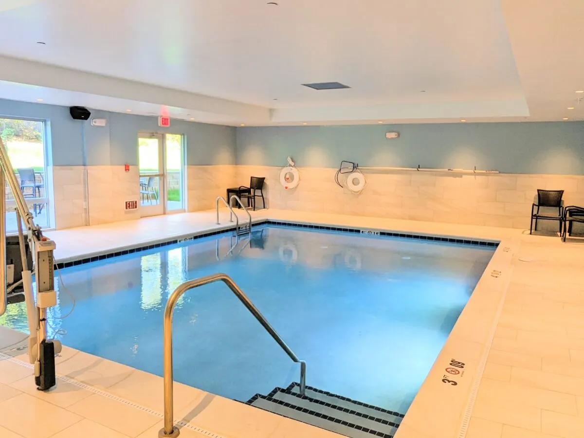 hotel with indoor pool in waynesboro