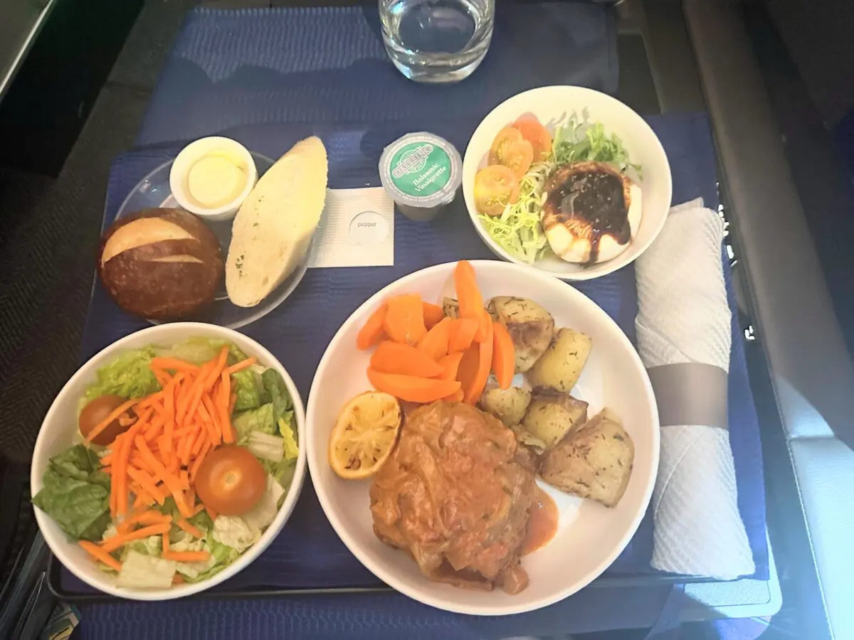 business class meals on united airlines