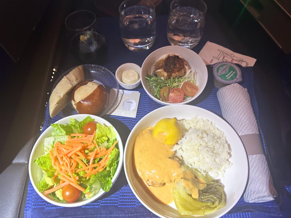 meal-on-board-united-business-class